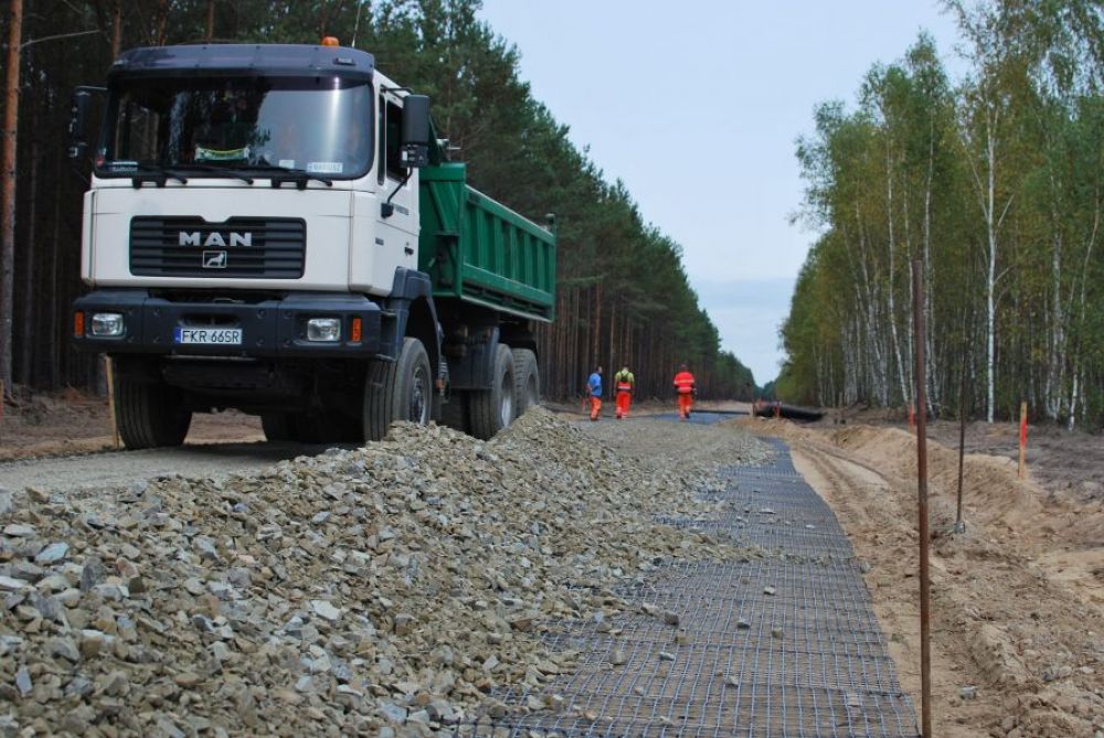 Geosiatki, Redukcja kosztów, skrócenie czasu inwestycji